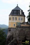 Der Königstein bei  Königstein im Elbsandsteingebirge, Sachsen, (D) - Schrammstein-Formation (KSr3) Stufe d (14) 17. Juli 2005.jpg